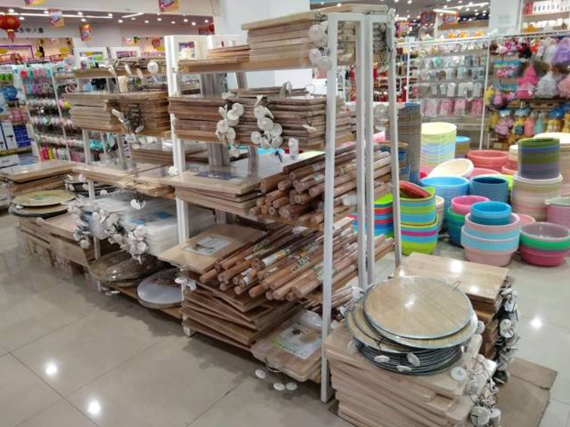 近年来,随着电商的快速发展和线下商业的竞争加剧,“批发零售用地”的概念逐渐受到关注。本文将从多个角度分析这一现象,并通过具体案例帮助读者更好地理解其背后的逻辑。
