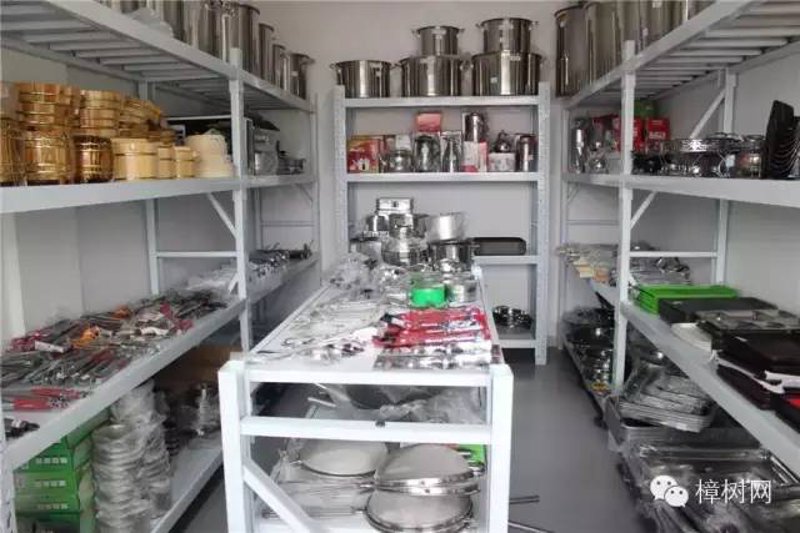 日用百货,顾名思义就是我们日常生活中必不可少的各种商品。那么,如何通过一张张精美的图片来展示这些琳琅满目的商品呢?今天我们就一起来探索一下。